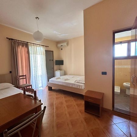 Maria Rentals Radhimë Екстериор снимка