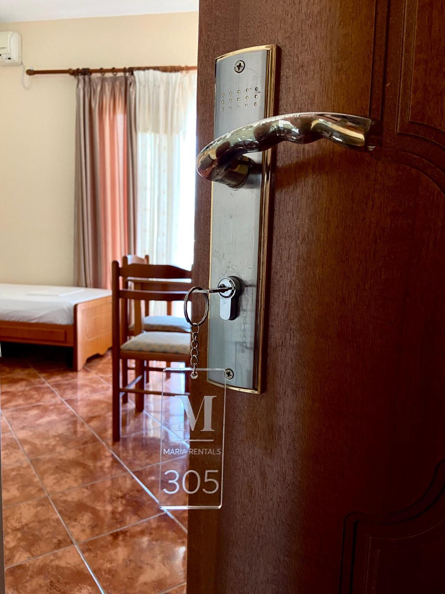Maria Rentals Radhimë Екстериор снимка
